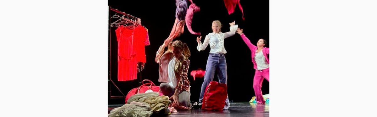 Fast Fashion Pop Up – Tanztheater & Kleidertauschparty