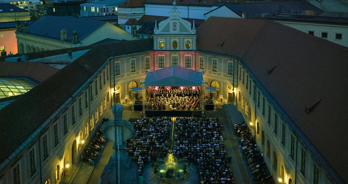 Summer Proms im Brunnenhof