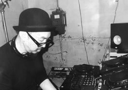 Disco: Happy Hour mit DJ ls_O_ng