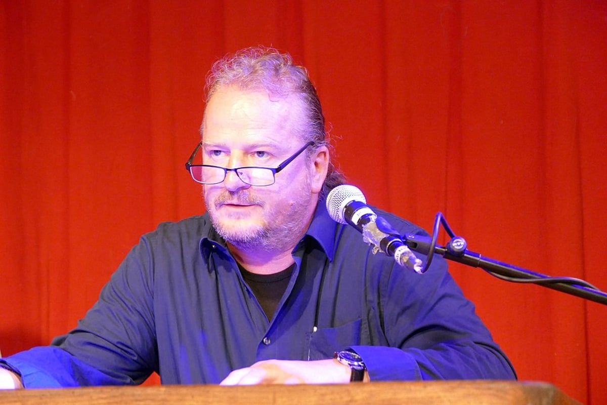 Lyrik on Stage: Ulf Großmann bei Jan-Eike Hornauer