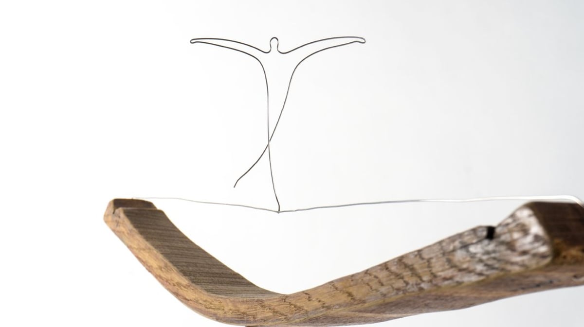 Giovanni Lora – Linee figurative
