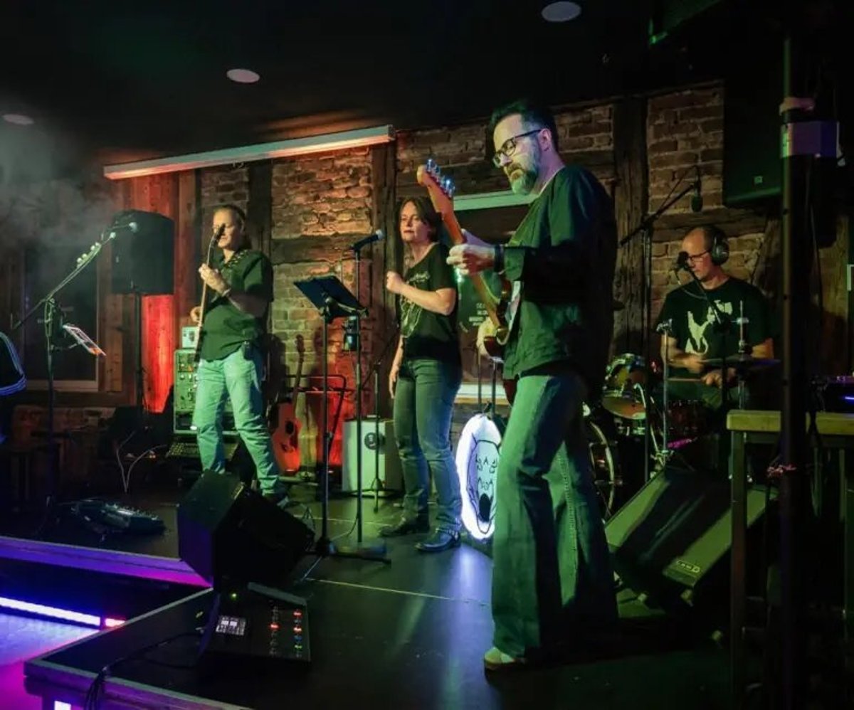 Cover Rock Band Heßlich