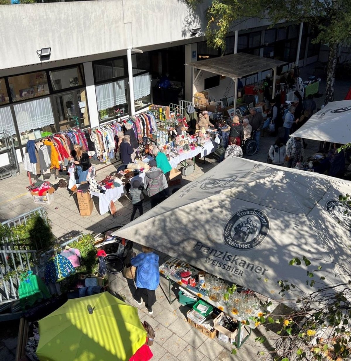 Flohmarkt im Seniorenheim