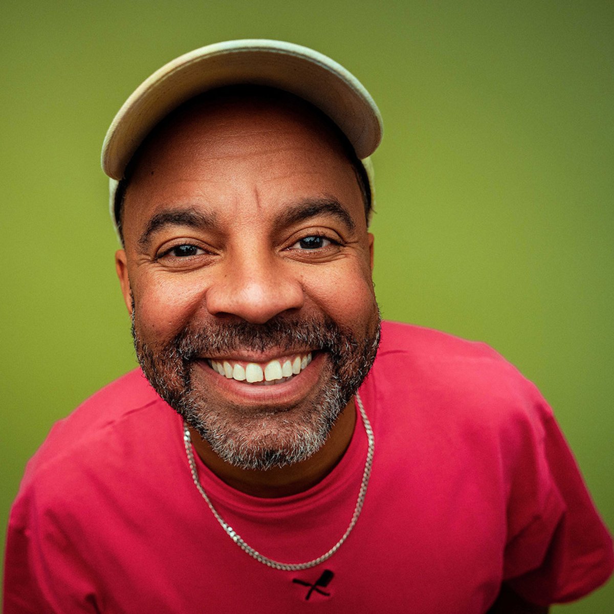 Simon Pearce – Funny Bones