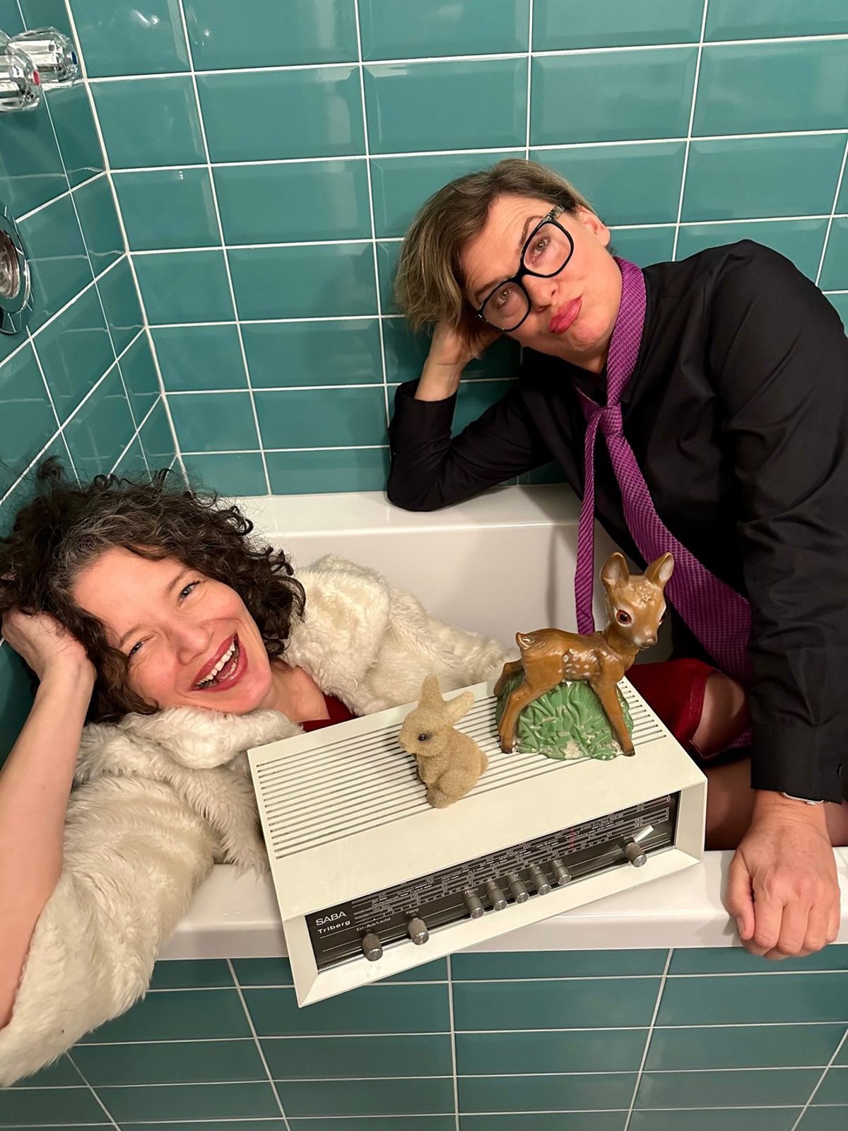 Antje Hobucher & Petra-Lina Schulze – Einmal muss die Party ja losgehen