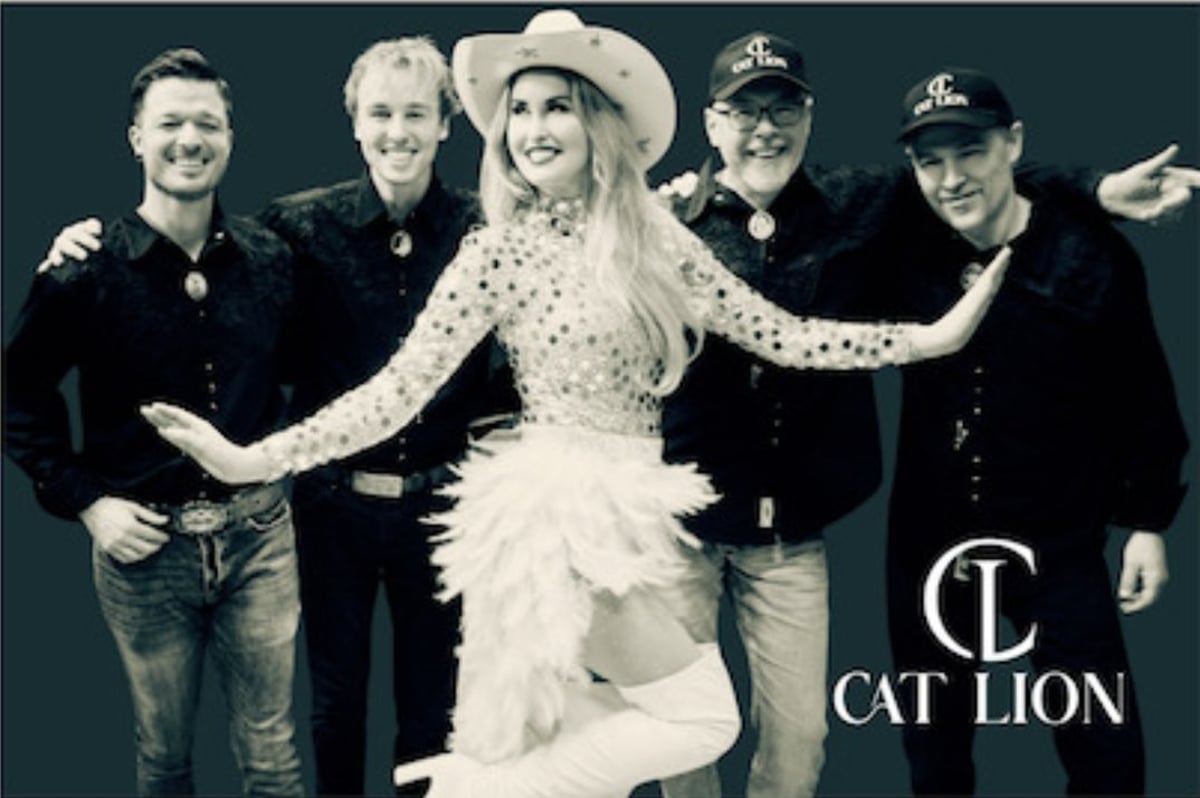 Cat Lion & Band