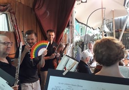 Rainbow Salon: Sommernachtsklänge unterm Regenbogen