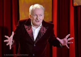 Rüdiger Bach spiel „Scrooge“ – Die Weihnachtsgeschichte