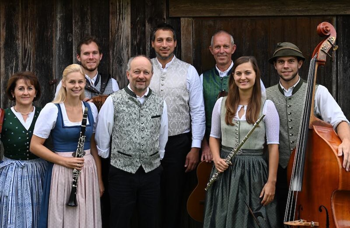 Adventskonzert mit der Familienmusik Servi