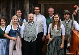 Adventskonzert mit der Familienmusik Servi