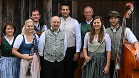 Adventskonzert mit der Familienmusik Servi