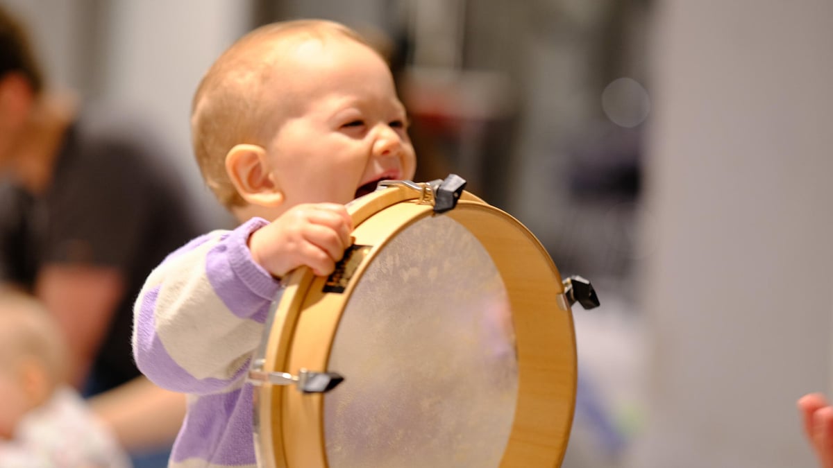 Der Gasteig brummt! extra – Spielerisches Musizieren für Babys und Kleinkinder