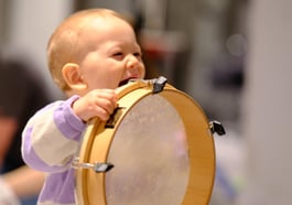 Der Gasteig brummt! extra – Spielerisches Musizieren für Babys und Kleinkinder