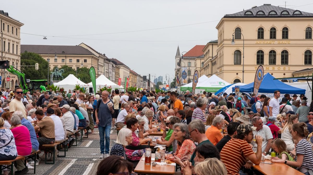 Bauernmarktmeile München am 27.9. am Odeonsplatz