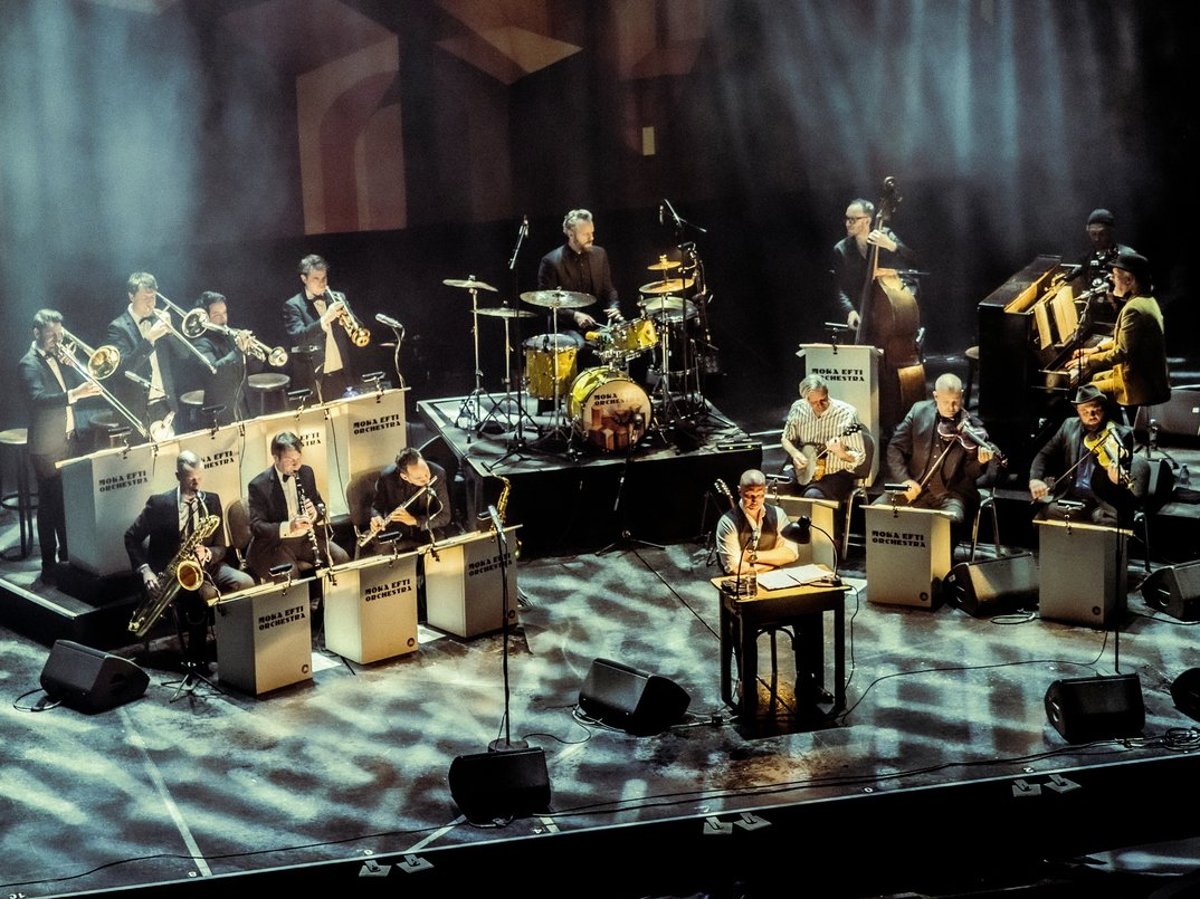 Moka Efti Orchestra & Benno Fürmann „Der Vorhang fällt“