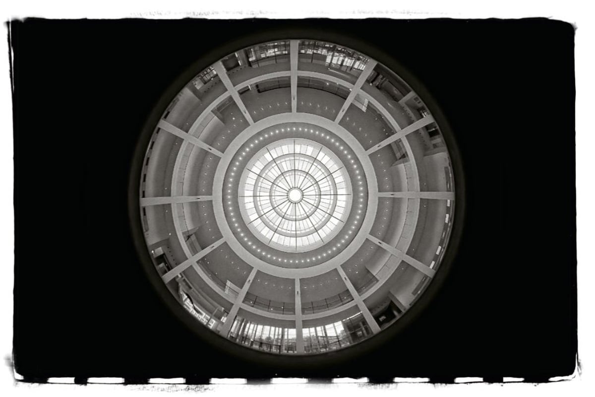 „Form & Funktion“ von Reinhard Mohr