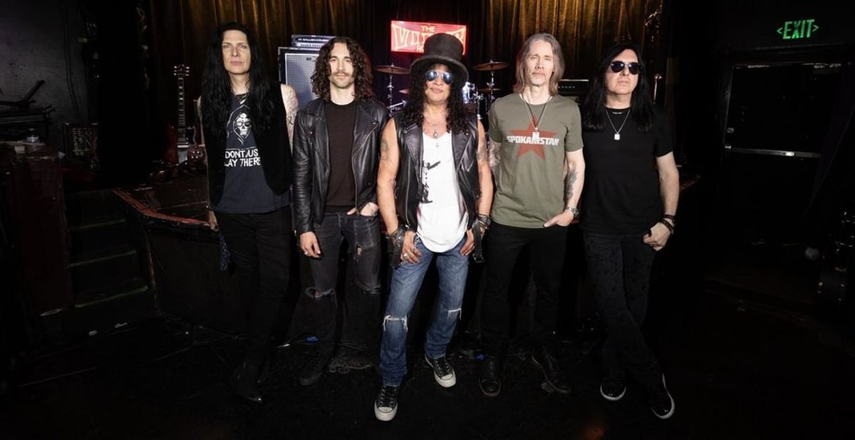 Slash featuring Myles Kennedy and The Conspirators