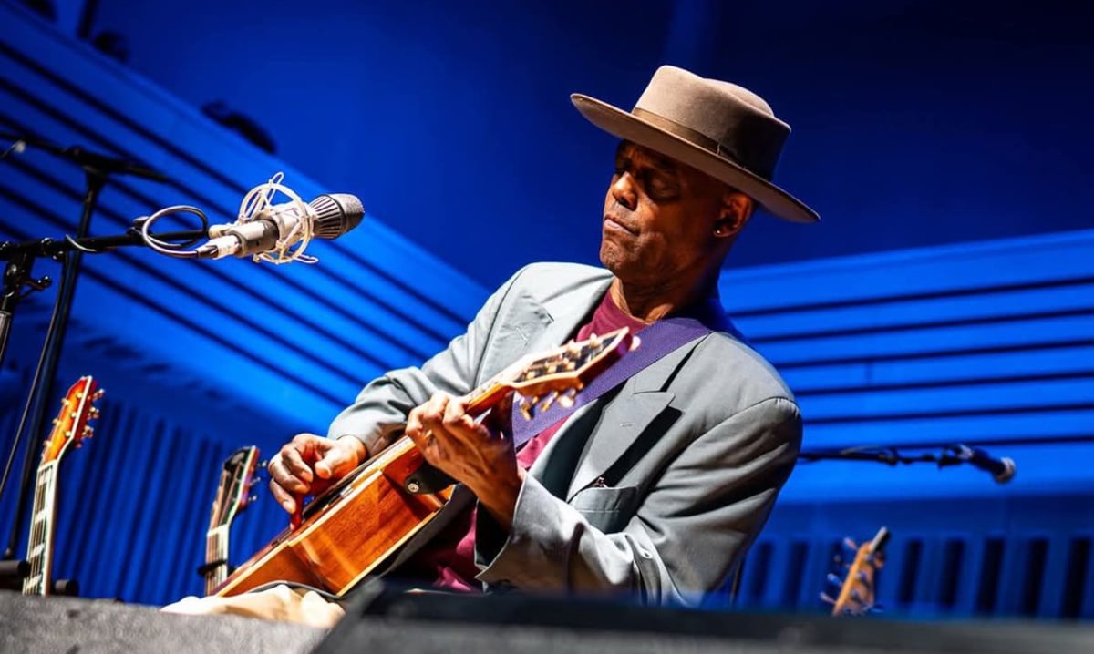Eric Bibb