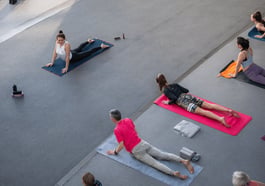 POP UP YOGA in der BMW Welt