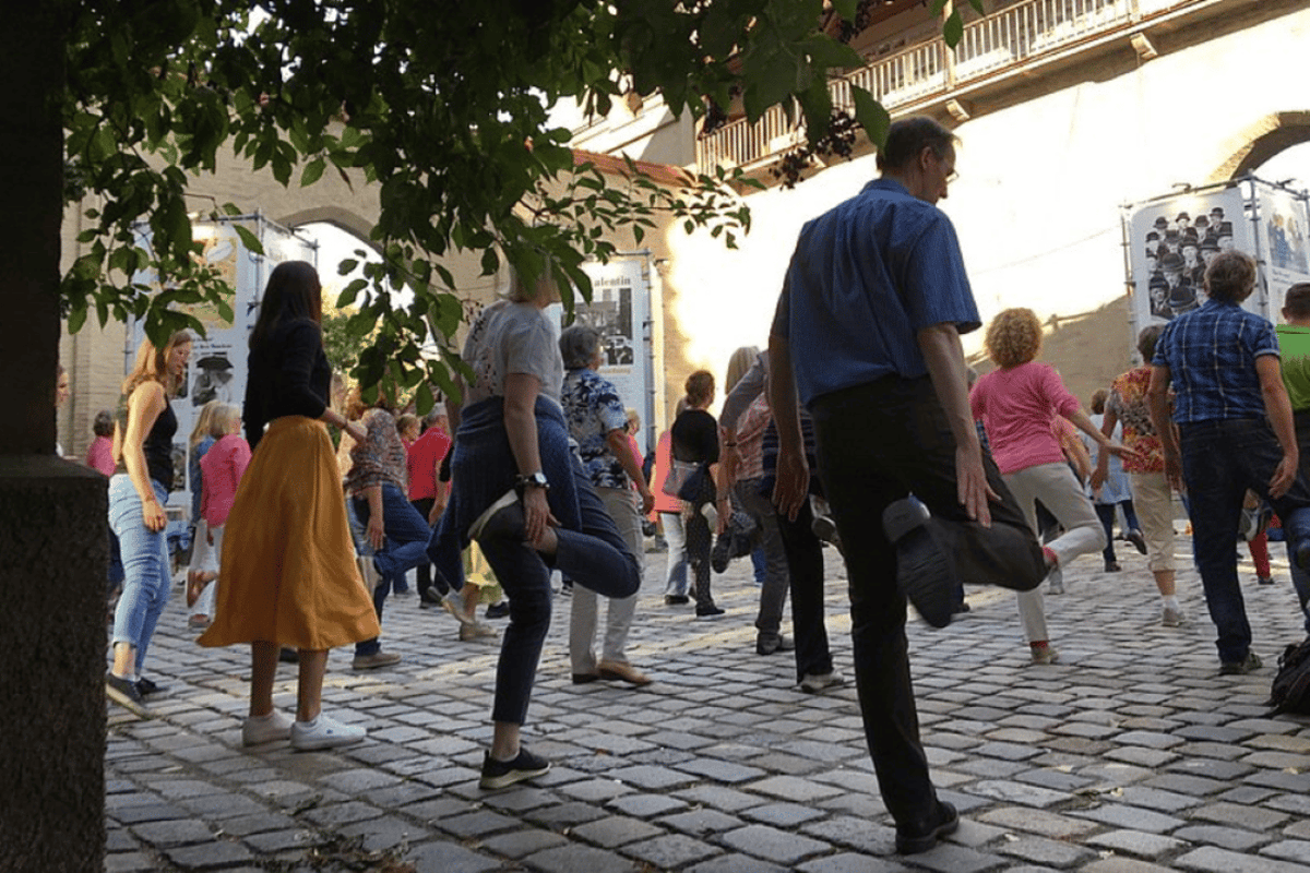 Bavarian Line Dance