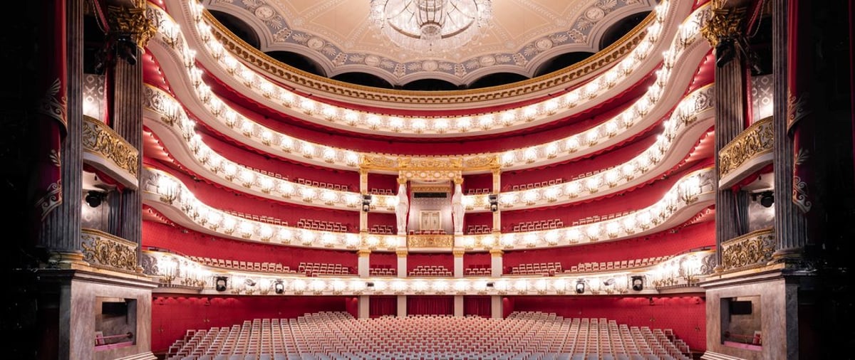 Guided Tour Of The National Theatre