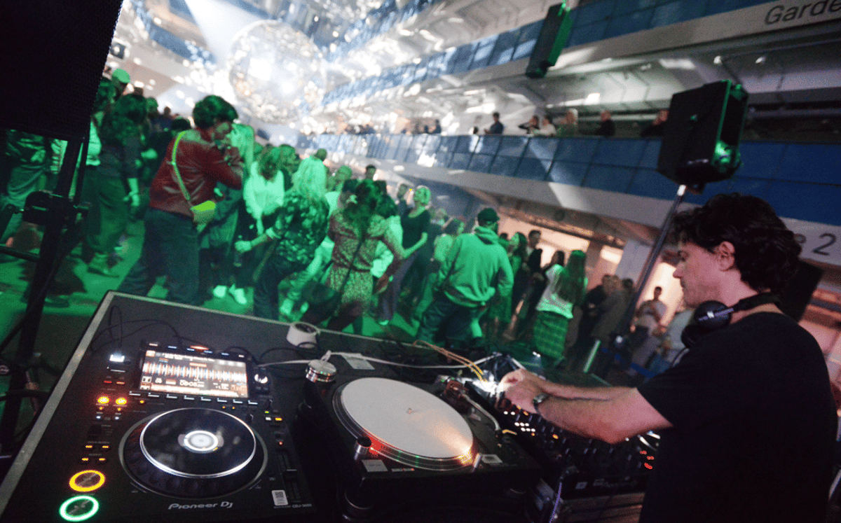 Sundowner & Festival-Closing Party mit Hytop