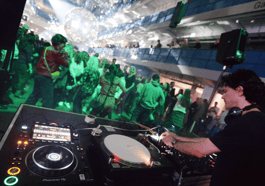 Sundowner & Festival-Closing Party mit Hytop