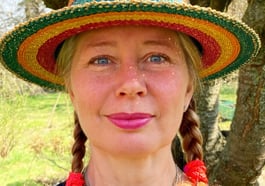 Kat Menschik: „Durch den wilden Kaukasus“