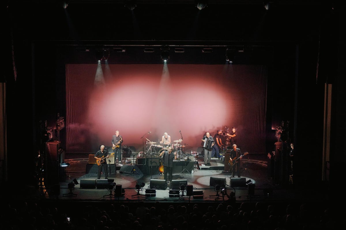 Element of Crime in Wenn es dunkel und kalt wird in Berlin