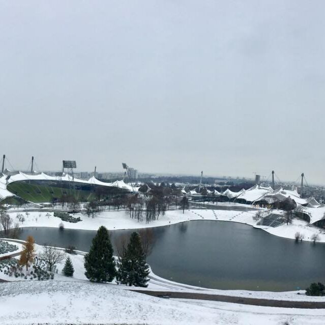 Schlittenfahren München, Rodeln, Rodelhügel, Rodelbahn München:  
Olympiaberg im Olympiapark