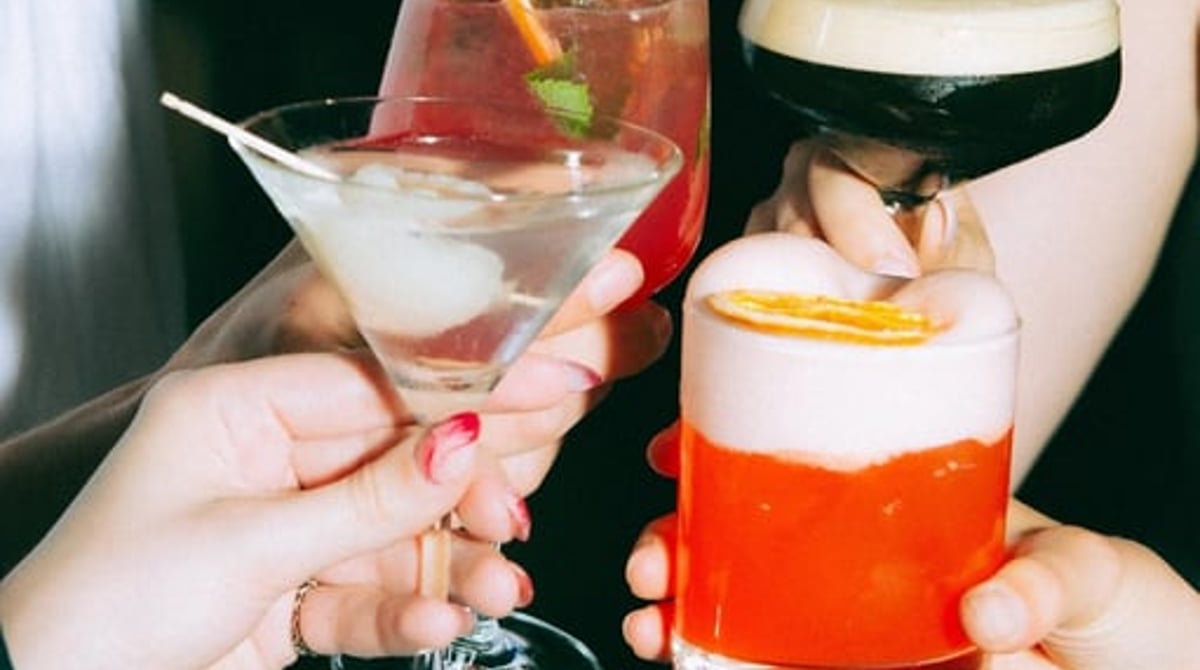 Anstoßen mit Cocktails: Martini, Spritz und Espresso-Martini