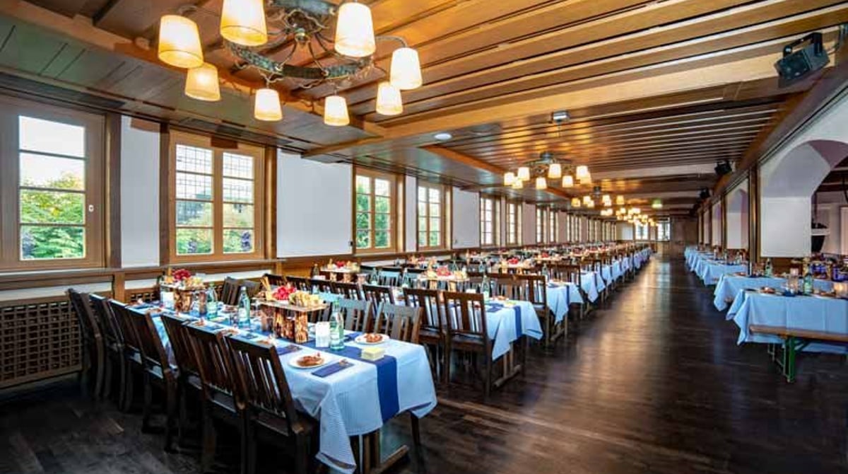 Galerie und Balkon über dem Festsaal
