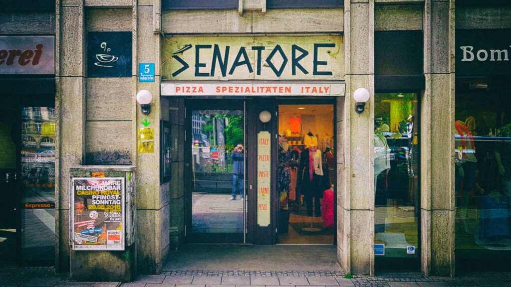 Die Senatore Bar am Sendlinger-Tor-Platz