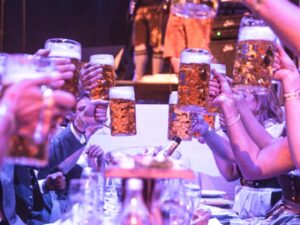 Die besten Starkbierfeste in München: Ein hochprozentiges Prosit! 