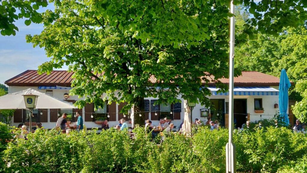 Taverna am Olympiapark in Schwabing-Milbertshofen