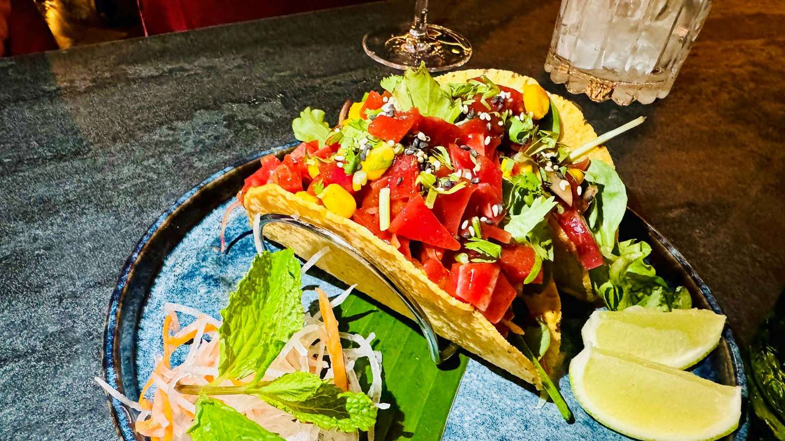 Veganes Restaurant Akimy: Popkultur am Gaumen - IN München - Das  Stadtmagazin