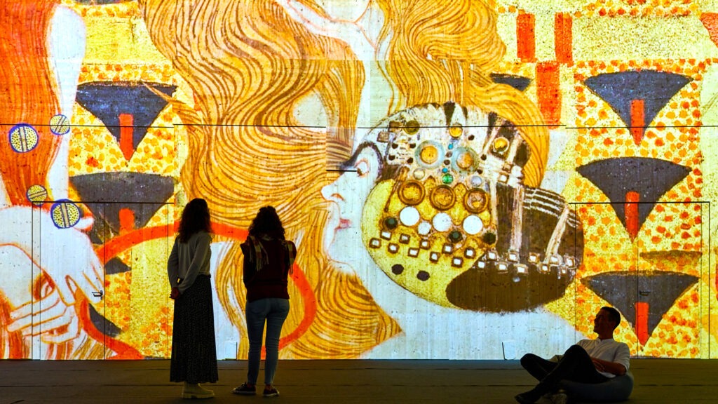 „Klimts Kuss - Spiel mit dem Feuer“ kommt am 15. März 2023 ins Utopia München