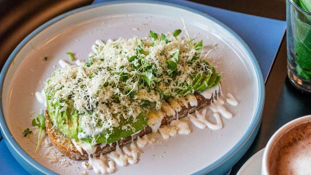 Frau im Mond - IN München - Das Stadtmagazin vegan frühstücken München: Frau im Mond