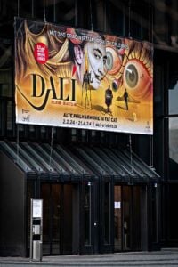 Dalí: Spellbound - Erste Bilder von der Ausstellung im Fat Cat 