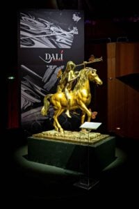 Dalí: Spellbound - Erste Bilder von der Ausstellung im Fat Cat 