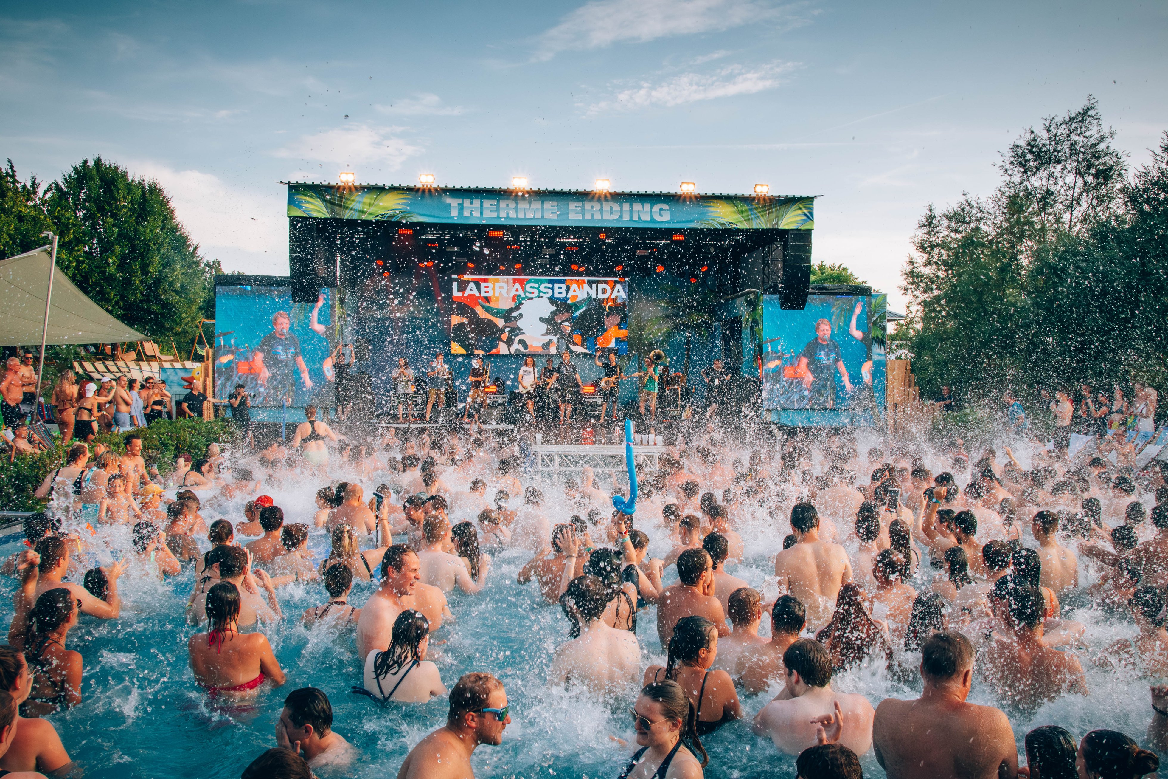 Brass Poolparty 2025: LOAMSIADA + LABRASSBANDA