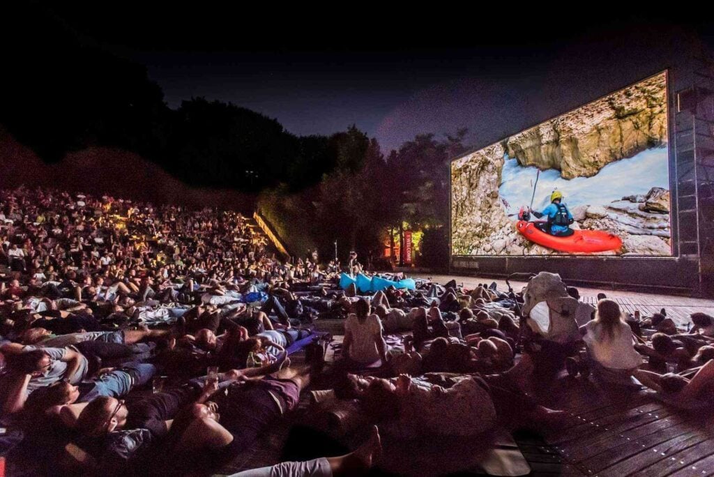 KinoMondSterne_Publikum_Leinwand_5-klein - IN München - Das Stadtmagazin Kino, Mond & Sterne