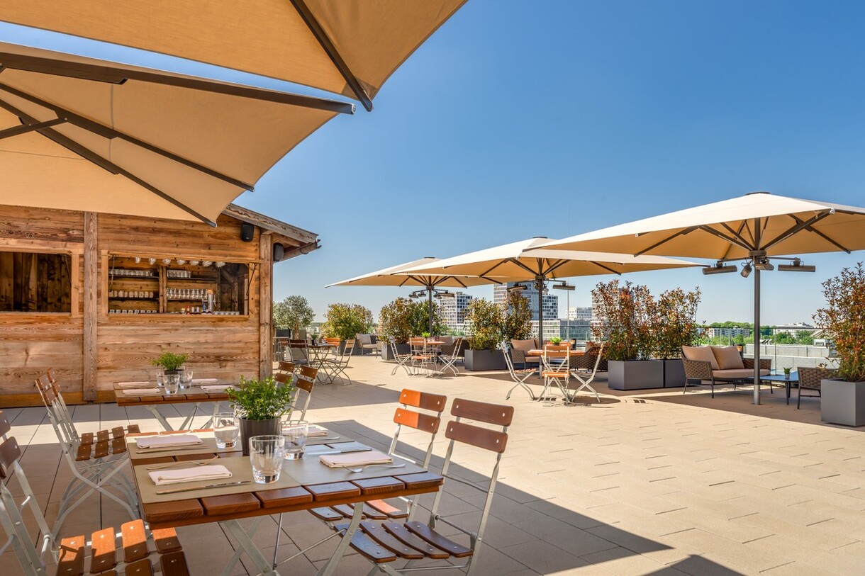 Rooftop Bar München: die schönsten Dachterrassen 🍹