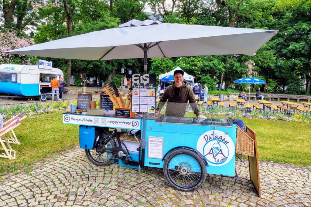 neptunbrunnen-patagon-eiswagen-aw - IN München - Das Stadtmagazin Patagon Helados