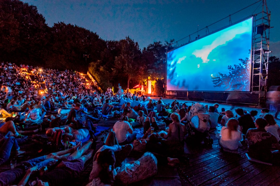 Kino, Mond & Sterne