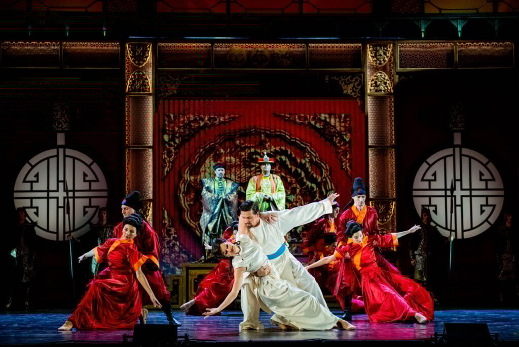 land-des-laechelns-operette-deutsches-theater-muenchen-8 - IN München - Das Stadtmagazin Csardasfürstin Operetten Deutsches Theater