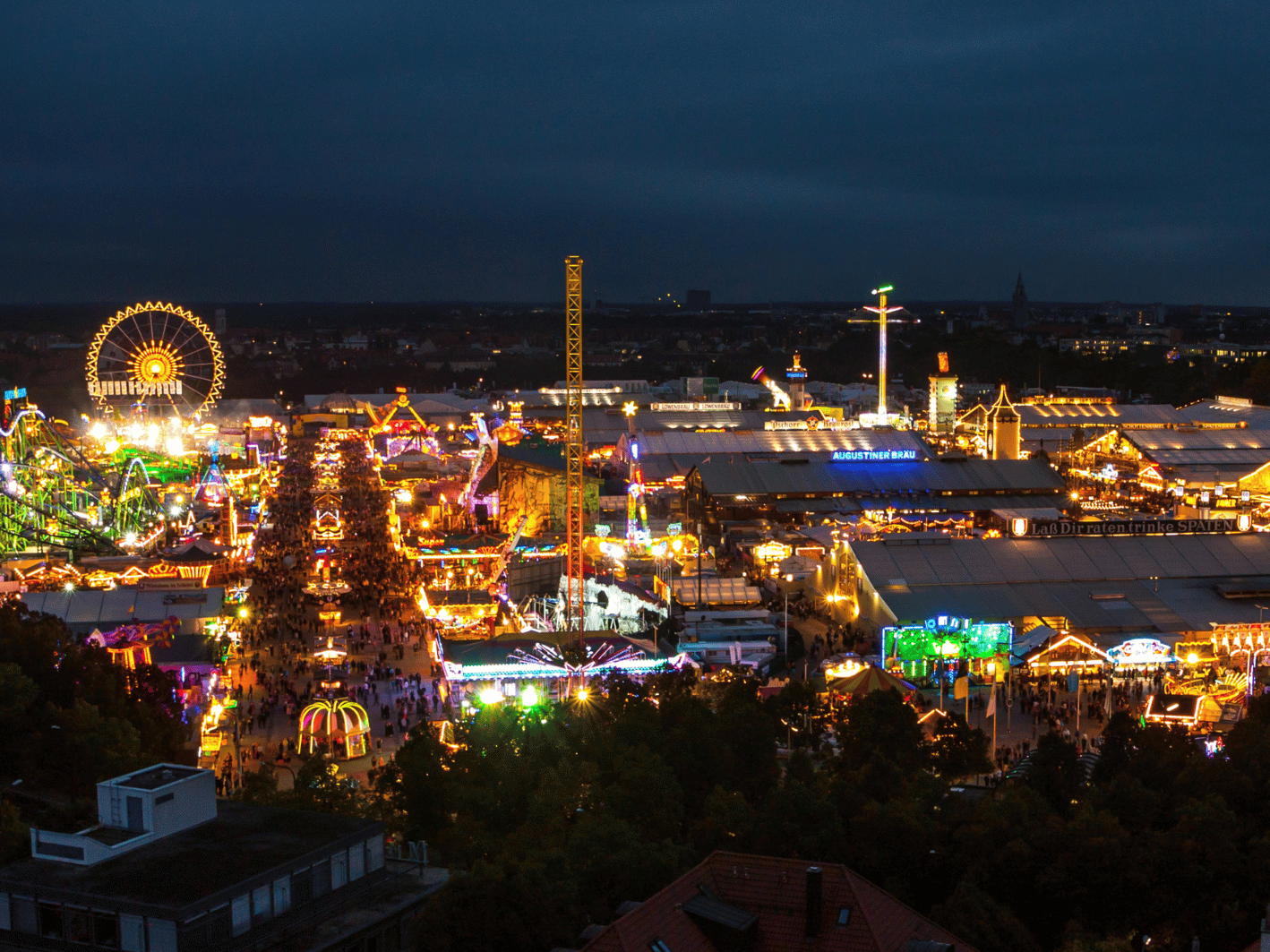Theresienwiese: Oktoberfest bei Nacht - IN München - Das Stadtmagazin Theresienwiese: Oktoberfest bei Nacht