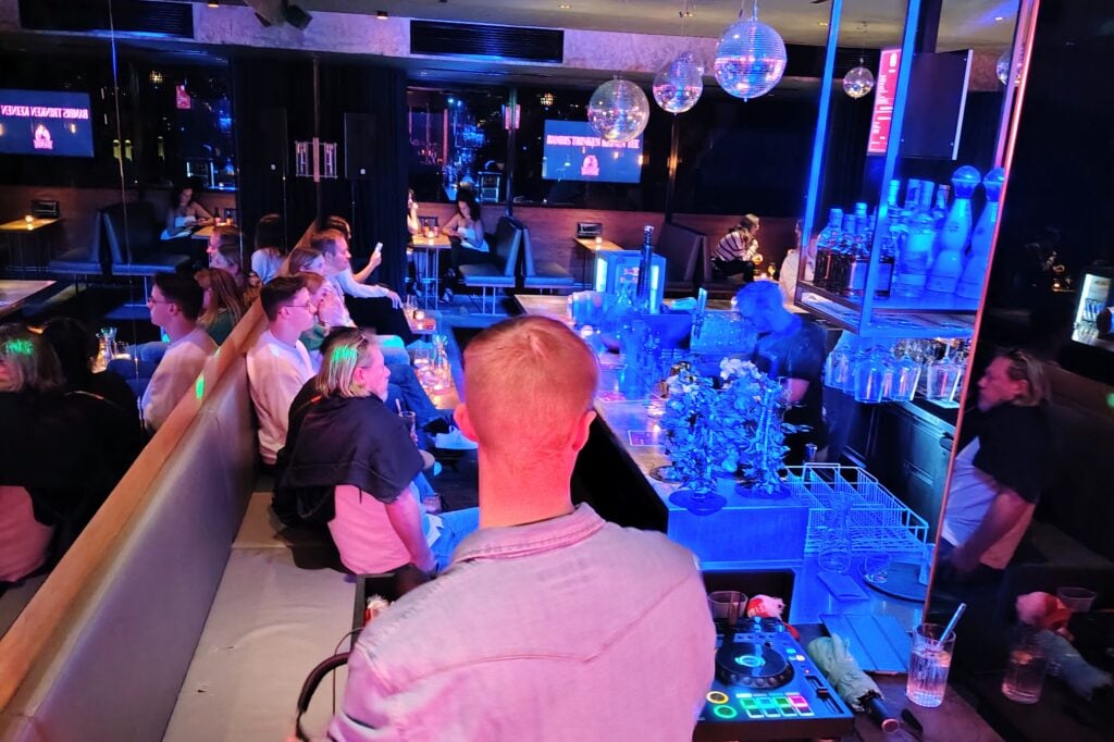 Bambi Bar DJ