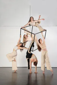 Zirkuslab präsentiert: Reflection ab 5.11. in der Pasinger Fabrik