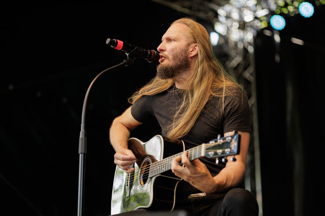 6ba9538-035811-e26827a5961e40ee2a144ba135f8a72e53686b2c-colbinger-songwriter-lyriker-pressefoto-by-kraussmedia.webp - IN München - Das Stadtmagazin